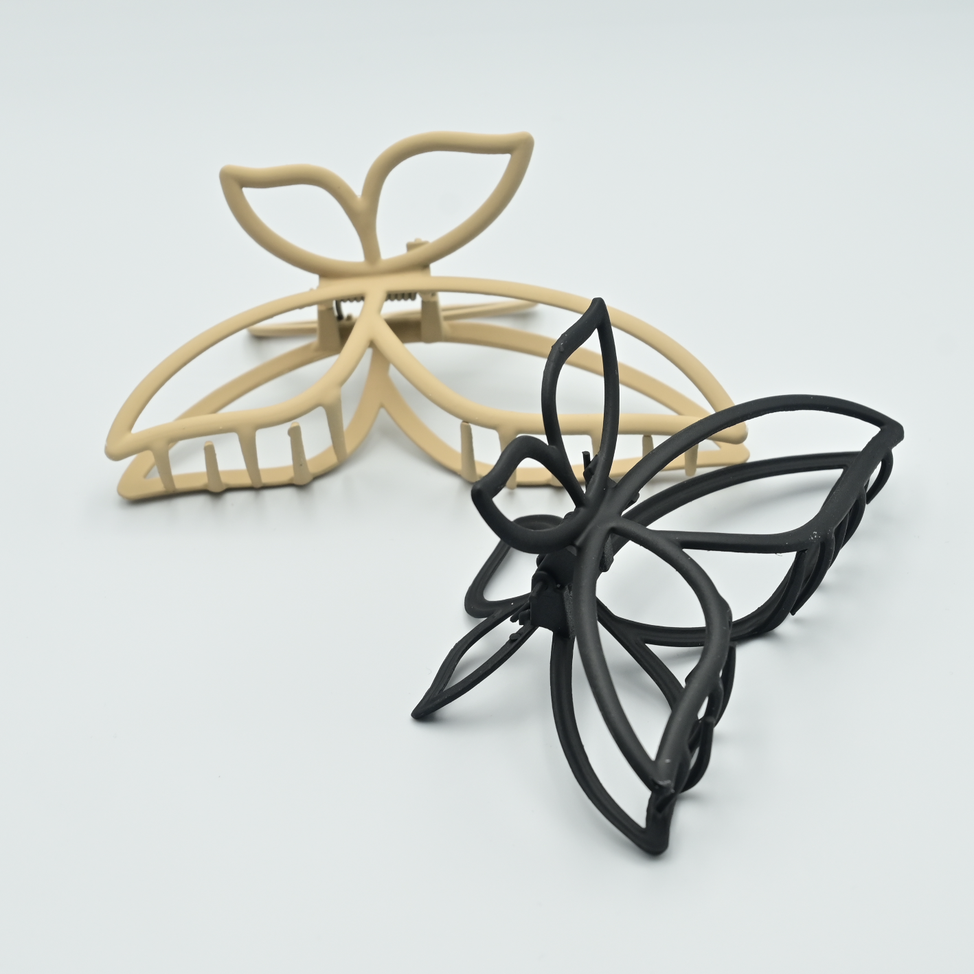 Hair Claws & Clips – Fashionable, Durable Hair Accessories for Women