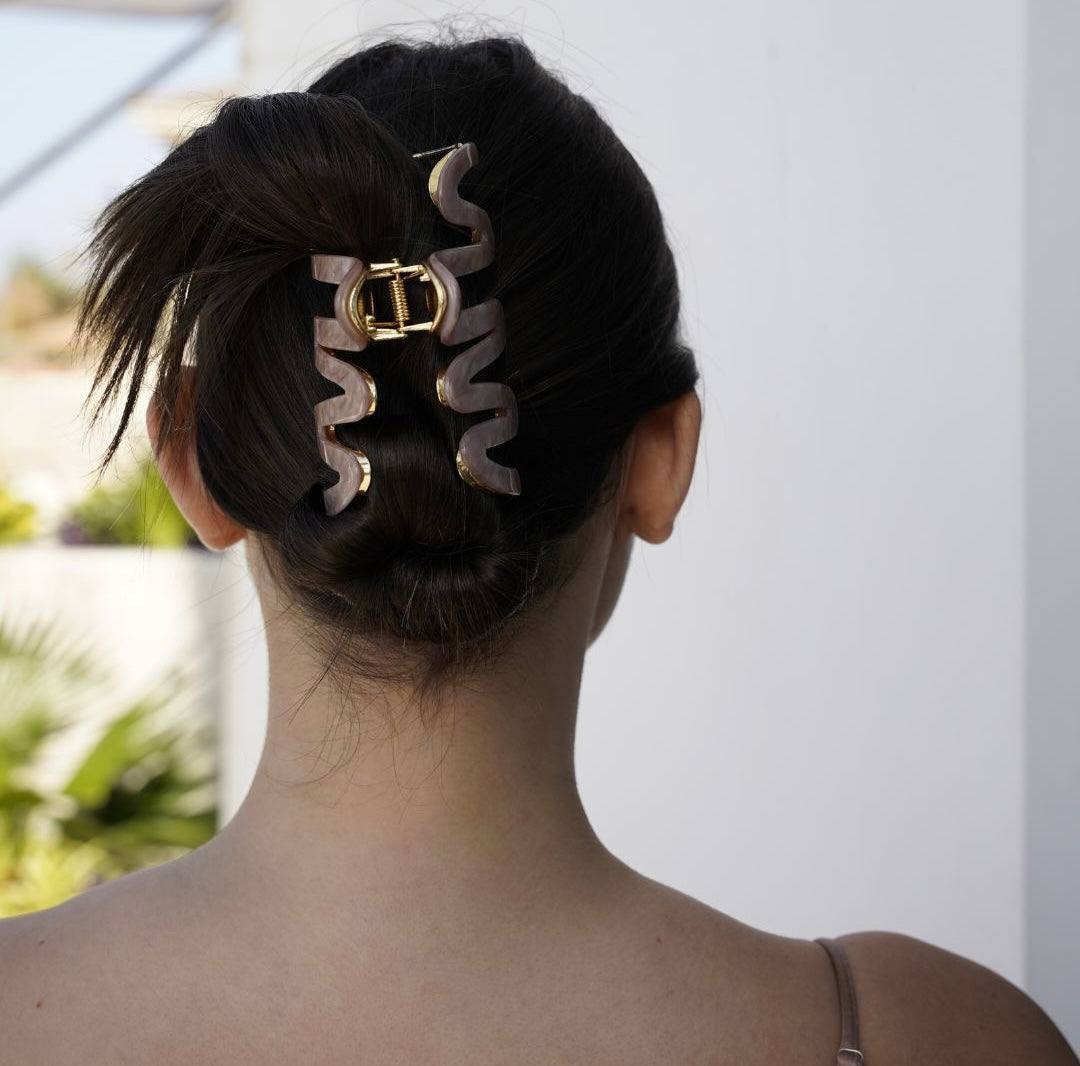 Wave-Shaped Pearl Claw Clips – Elegant Pearl Hair Clips for Women | Zaas Fashion UAE