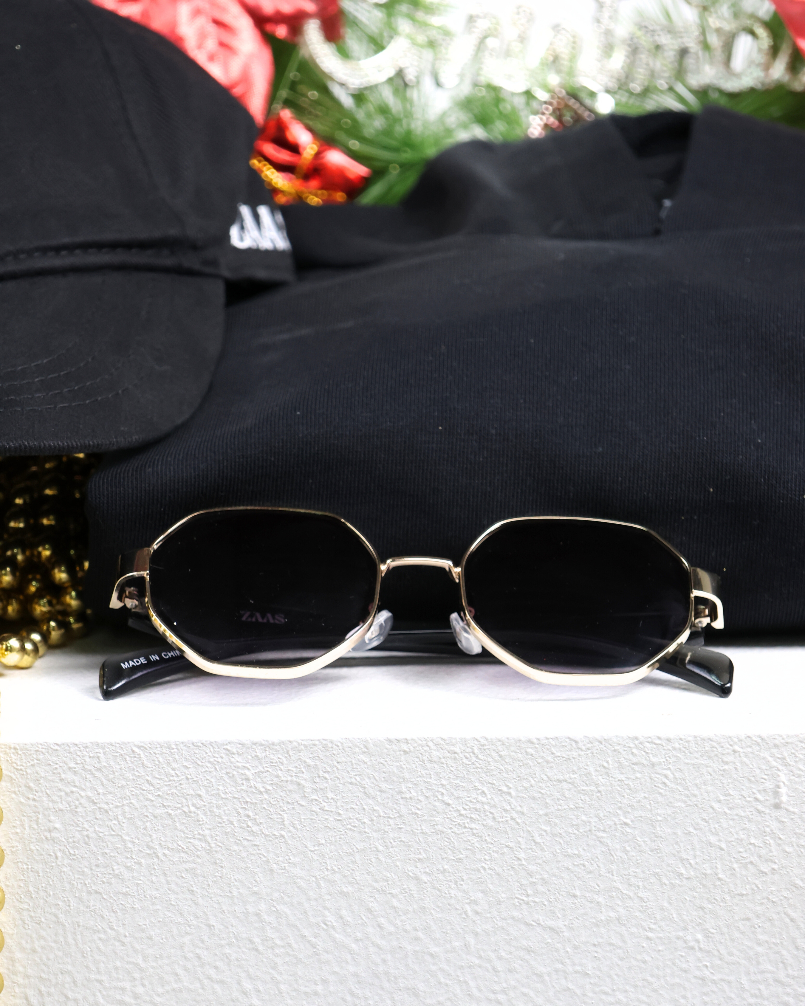 Hoodie, Sunglass, Cap Christmas Gift Set