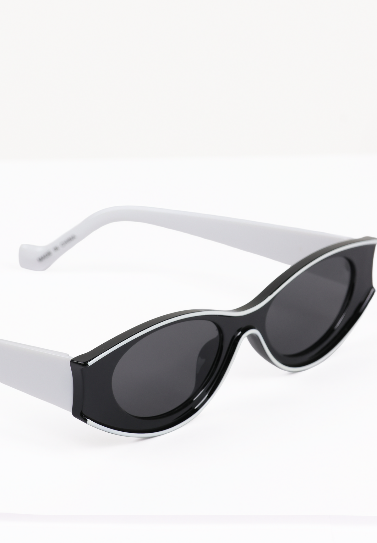 Eclipse Edge Sunglass – Bold Black Shield Sunglasses